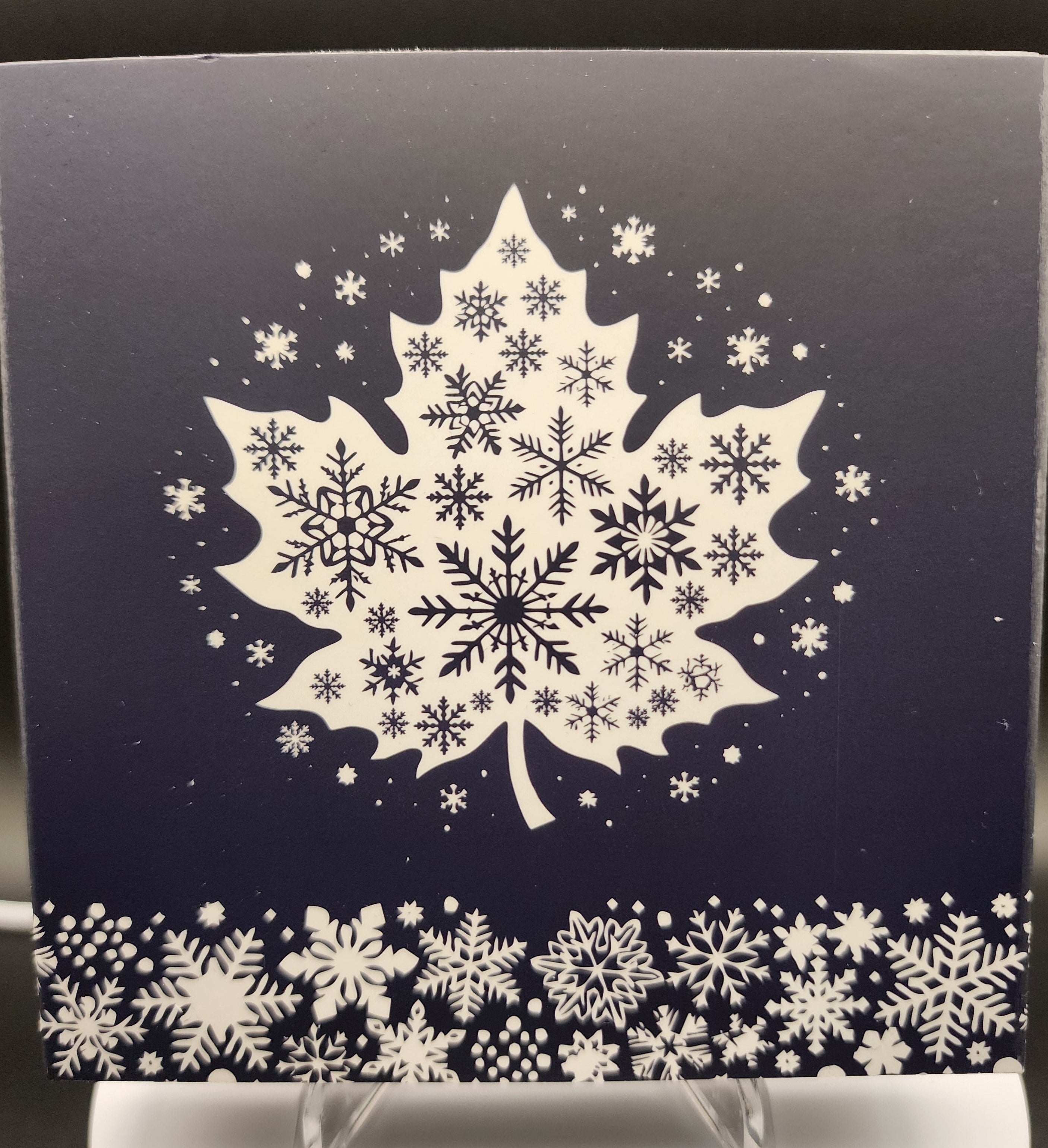 Diamond Dusted Maple Leaf - Winter 1 oz Copper Round