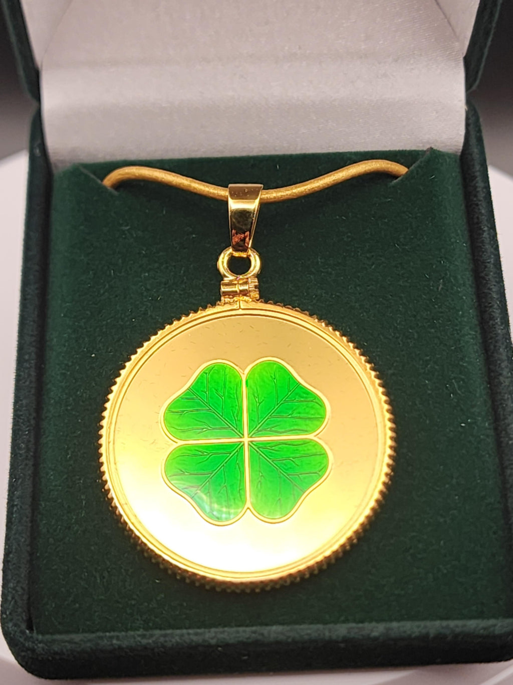 2026 Niue 4 Leaf Clover Pendant 10-gram .999 Silver 24K Gold Plated Coin