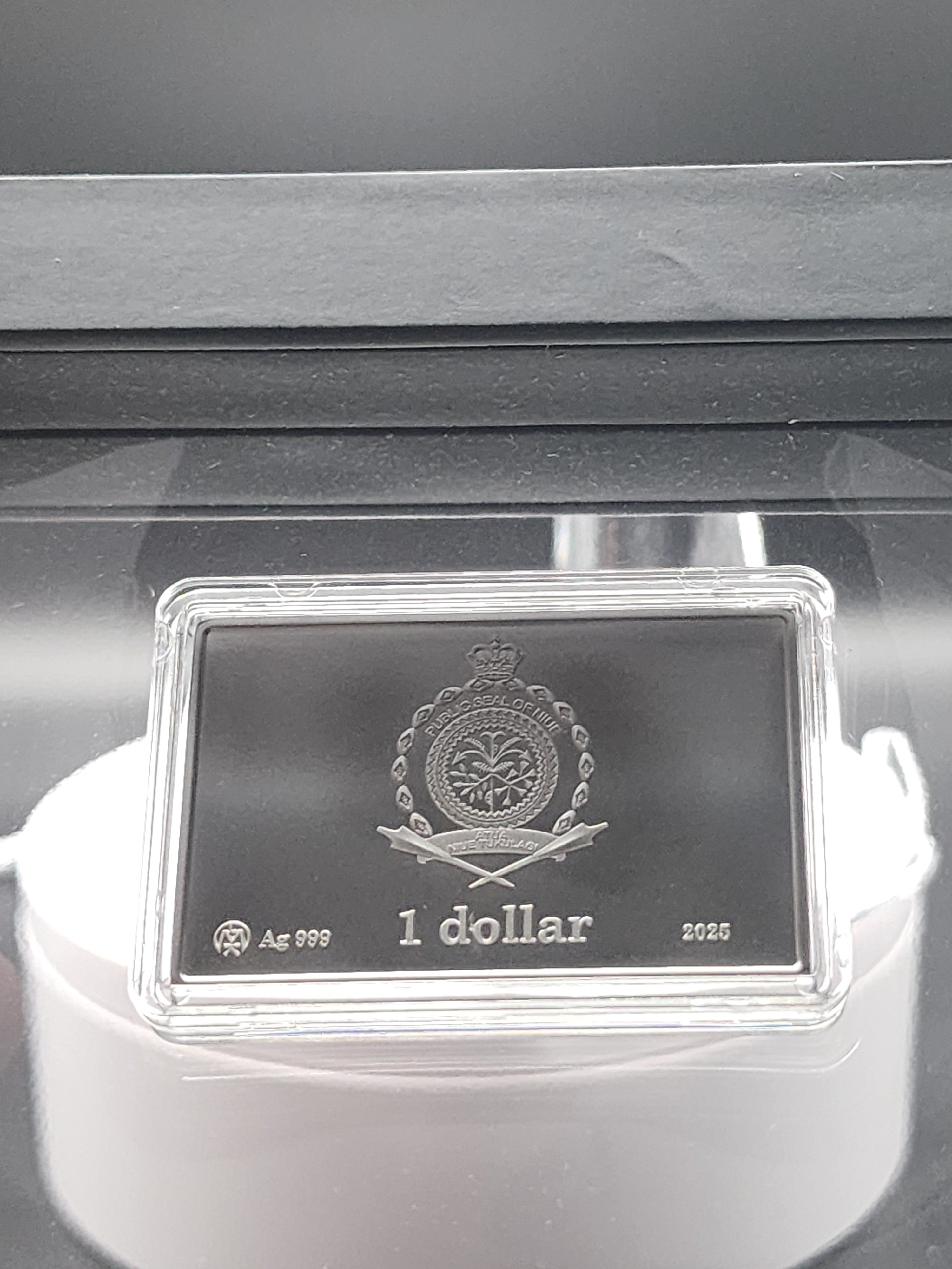 Lithuanian Mint - 2025 ‘Dogs Playing Poker’ Niue 1 oz Silver Proof Coin
